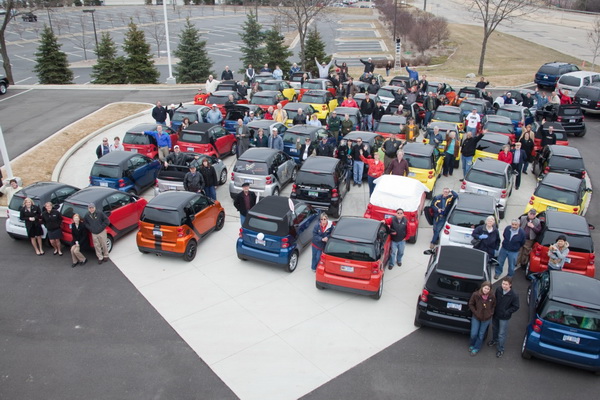 56 smart cars gather for a 1st anniversary celebration